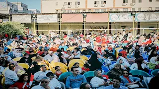يا رب انصرنا.. تجمعات جماهيرية حاشدة في بورسعيد لمشاهدة مباراة مصر والأرجنتين