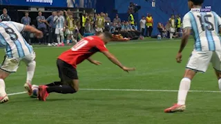 بعيدا عن الهدف الملغى.. كيف حجم الحكم مصر في مباراة الأرجنتين؟ - فيديو وصور