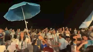 الإسرائيليون يحتفلون في تل أبيب بخروج مصر من كأس العالم 2026.. فيديو 