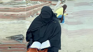  القرآن والدعاء سلاح أمهات الإسماعيلية أمام لجان امتحاني الفيزياء والتاريخ