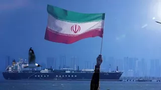 إيران وعُمان تتفقان على مواصلة الحوار بشأن ترتيبات الملاحة في مضيق هرمز