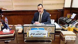 كاميرات المراقبة تفضح سارق حقيبة أستاذ جامعي بمطار القاهرة