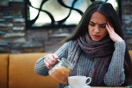 الشعور بالصداع بعد شرب الزنجبيل- إليك سببه وكيفية التخلص منه