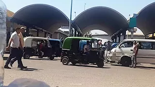 استجابة عاجلة لشكاوى الأهالي.. إنهاء تواجد "التوك توك" داخل موقف رشيد