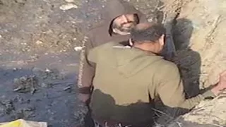  لحظة سرقة شخصين لكابلات الكهرباء بشبرا الخيمة -صور