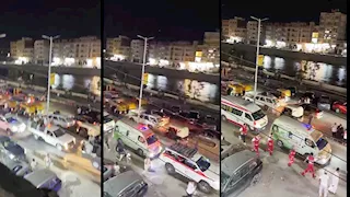  لحظة خروج جثامين ضحايا "حادث الإسماعيلية" من مستشفى القصاصين -فيديو وصور