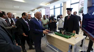 صور.. وزير النقل يشهد تخريج 126 طالبًا بمجمع وردان التكنولوجي