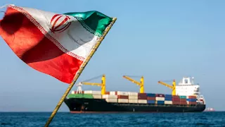 شركتا شحن صينيتان توقفان نقل النفط عبر هرمز وباب المندب