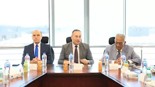 عمرو موسى رئيسًا لمجلس أمناء جامعة طنطا الأهلية