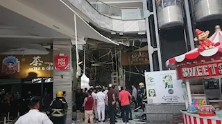 مصدر أمني: جثتان و9 مصابين إثر انفجار "أنبوبة هيليوم" بمول شهير بالتجمع