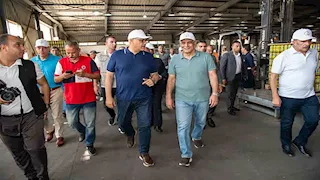 وزير الإنتاج الحربي يوجه بتطوير خطوط الإنتاج والذكاء الاصطناعي بـ"أبي قير للصناعات"