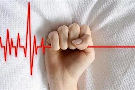 خضة المنبه المزعج تسبب توقف القلب.. طبيب يوضح تفاصيل مهمة