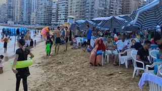 لليوم الثالث.. حظر نزول البحر بشواطئ العجمي وغرب الإسكندرية- صور