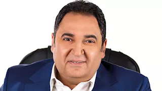 "خير": سيدة ترصد 2 مليون جنيه للعثور على كلبتها وأطفال يموتون بحثًا عن 100 جنيه