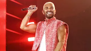 20 صورة لأغرب إطلالات أحمد سعد في صيف 2026 