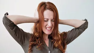 لماذا نشعر بالقشعريرة عند سماع بعض الأصوات؟.. سر غريب يحدث داخل دماغك