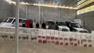مأمورية مشتركة توقع عصابة لبيع السجائر المهربة في كرداسة 