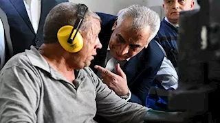 وزير الإنتاج الحربي يتفقد أحدث خطوط الإنتاج بمصنع 909 لمحركات الديزل- صور