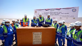 باستثمارات 658 مليون دولار.. وزير البترول يضع حجر أساس مجمع أبوطرطور