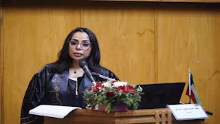 الفنانة الكويتية هند البلوشي تحصد الماجستير بامتياز من أكاديمية الفنون بالقاهرة-صور