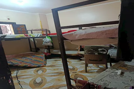 وزارة الصحة تغلق 13 مركزًا غير مرخص لعلاج الإدمان بالبدرشين