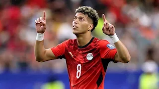 إعلامي يكشف تفاصيل اتفاق الأهلي مع إمام عاشور لتجديد عقده