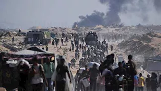 غزة اليوم.. قصف إسرائيلي متواصل وغموض يُحيط باتفاق نزع سلاح حماس