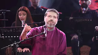 قدم "حسبي ربي".. أحدث ظهور لـ سامي يوسف في مهرجان قرطاج (صور)