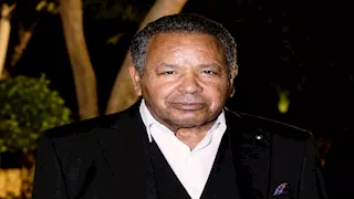 بعد رحلة عطاء طويلة.. وفاة الدكتور حامد مكي نقيب أطباء أسوان