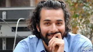 بطريقة كوميدية.. أحمد حاتم يروج للإعلان الدعائي لفيلم "ريد فلاج" 