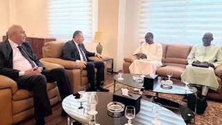 "قنصوة" يلتقي سفير السنغال لبحث مشاركة مصر كضيف شرف معرض فيلداك 