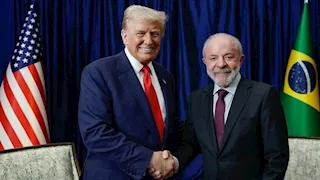 استمرت 80 دقيقة.. ترامب يجري اتصالا هاتفيا مع الرئيس البرازيلي 