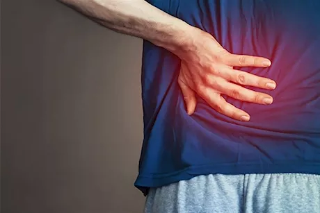 7 علامات تفرق بين حصى الكلى والتهاب المسالك البولية.. احذرها