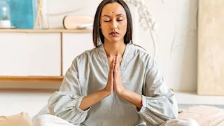 كيف يؤثر التأمل على دماغك ويحمي صحتك النفسية؟ 
