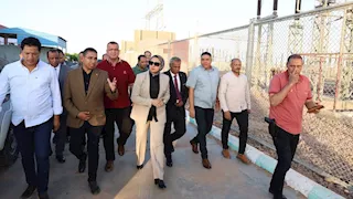 محافظ الوادي الجديد تتابع رفع قدرة محطة محولات بلاط