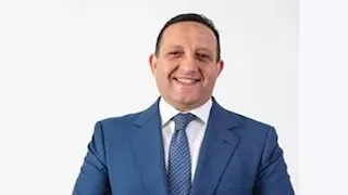 نقيب المهندسين يفتتح معرض "العودة للمدارس" بنادي البحر الأعظم بأسعار مخفضة