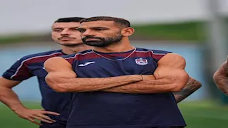 محمد صلاح يشارك في تدريبات طرابزون استعدادًا لمواجهة جالاتا سراي