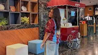 مريم أشرف زكي تدعم محمد صلاح وتنشر صورا جديدة من مباراة طرابزون 