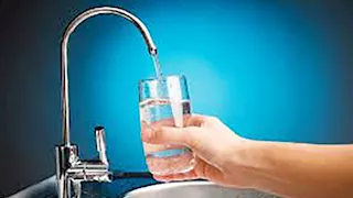 المياه المعدنية تلتهم 1600 جنيه شهريًا من ميزانية الأسرة.. والفلتر الحل الأرخص 