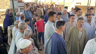 "جمّعوا 800 ألف في 4 أيام".. أهالي "دبركي" يساندون ضحايا حادث عمال المنوفية -صور