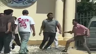  فيديو يثير الجدل للاعتداء بالضرب على شاب أمام جامعة شرق بورسعيد الأهلية 