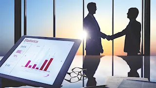 لائحة العمل تحظر العمل القسري واحتجاز بطاقة الرقم القومي للعامل