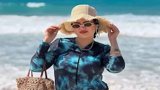 15 صورة لزوجة ياسر إبراهيم برفقته في المصيف