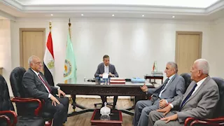 وزير الزراعة يتابع مع أكساد مشروع شحن الخزانات الجوفية بمطروح 