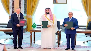 تركيا والسعودية وباكستان تعقد أول اجتماع لـ"اتفاق مكة" غدًا.. "رويترز" تكشف التفاصيل