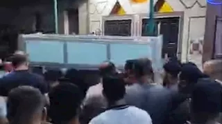 "3 نعوش ورا بعض".. مئات الأهالي يشيعون أم وطفليها في جنازة حزينة بالمنوفية- صور
