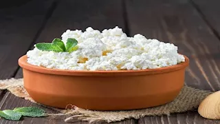  الجبن القريش أم البيض.. أيهما أفضل للقلب؟