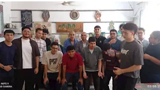 صور.. مدرسة فاقوس الرسمية للغات تحتفي بأوائل الثانوية العامة