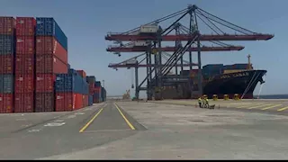 هل أثر زلزال السويس على الملاحة وتداول البضائع بموانئ البحر الأحمر؟