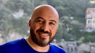 مجدي الهواري يعلق على واقعة الشاب منتحل شخصية قاضي بعد تقديمه للمحاكمة